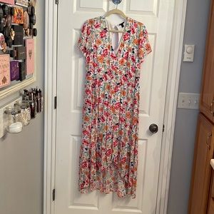 Beautiful, high-low, floral spring dress! Torrid size 1